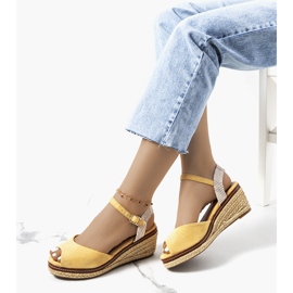 Yellow espadrilles on the Heis wedge 1