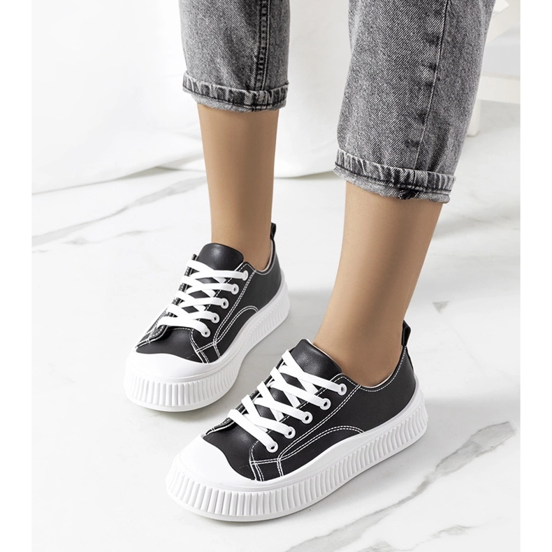 Black sneakers on the Zargan platform 1