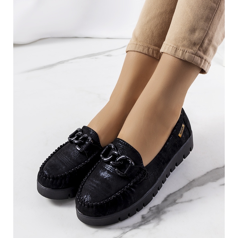 Black moccasins on the Indira platform 1