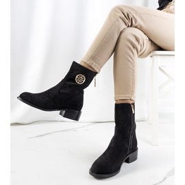 Black Nurset boots 1