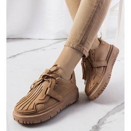 Beige sneakers with Velcro Pates 1