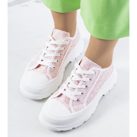 Pink sneakers on the Valida platform white 1