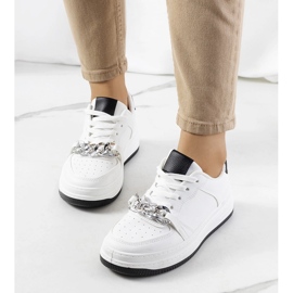 White sneakers with a chain from Maring 1