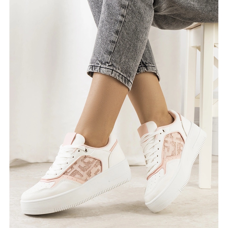 Pink sneakers on the Coronel platform white 1