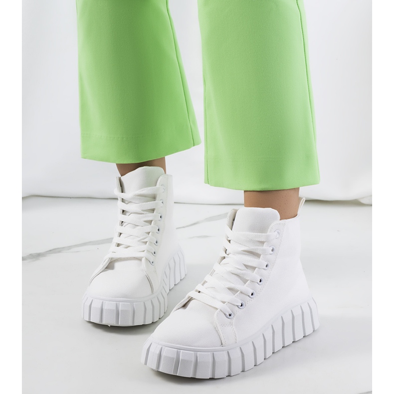 BM White sneakers on the Horizo ​​platform 1