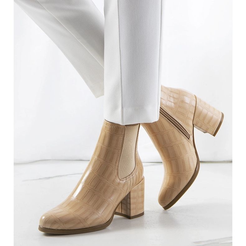 Beige Easthaven boots 1