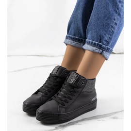 Warm sneakers on the wedge Big Star II274147 black 1