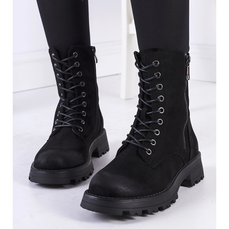 Black Worcester trappers 1