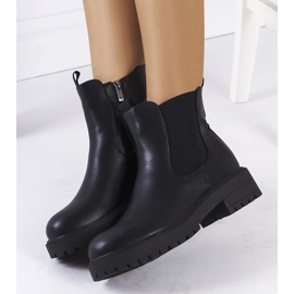 Black eco-leather boots from Ecrin 1