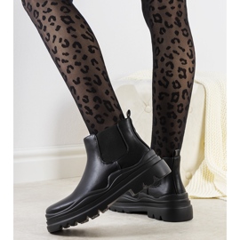 Black boots on the Tausel platform 1