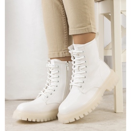 White Tamila women's hiking boots 1