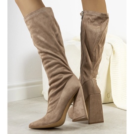 Brown high-heeled boots from Teles 1