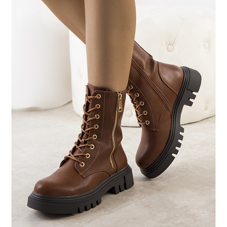 PA1 Brown Enoksen hiking boots 1