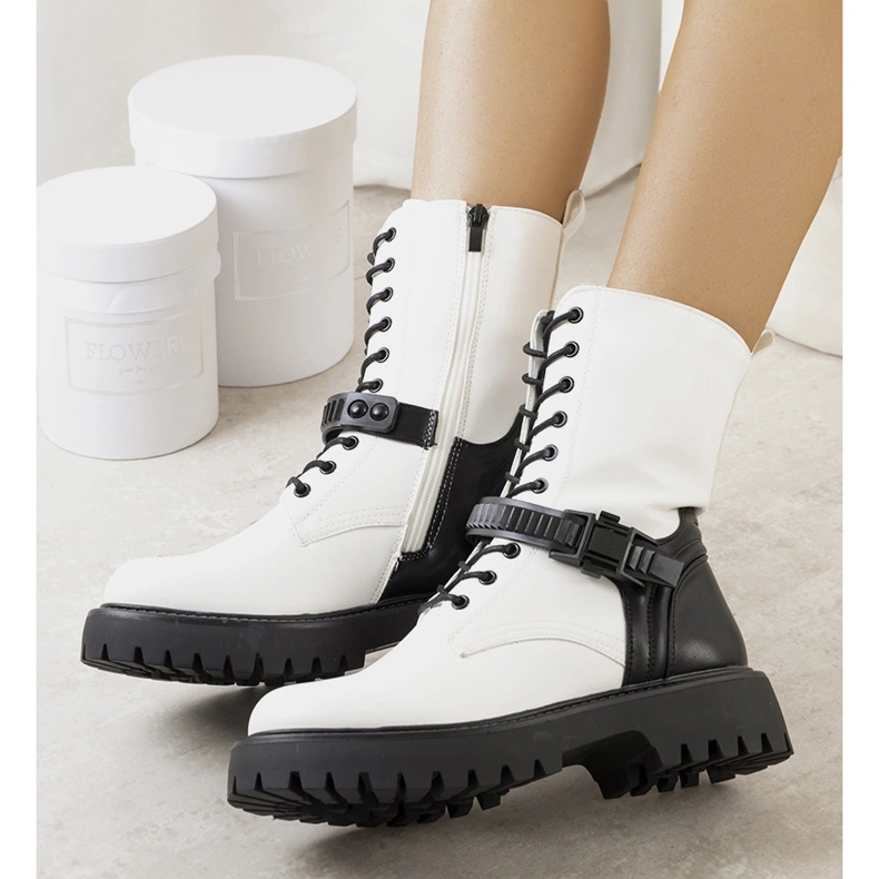 Livenza's white bags black 1