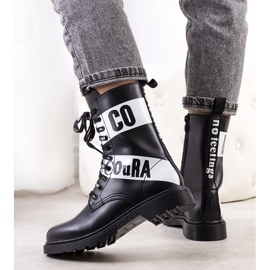 Black trappers decorated with Mota inscriptions 1