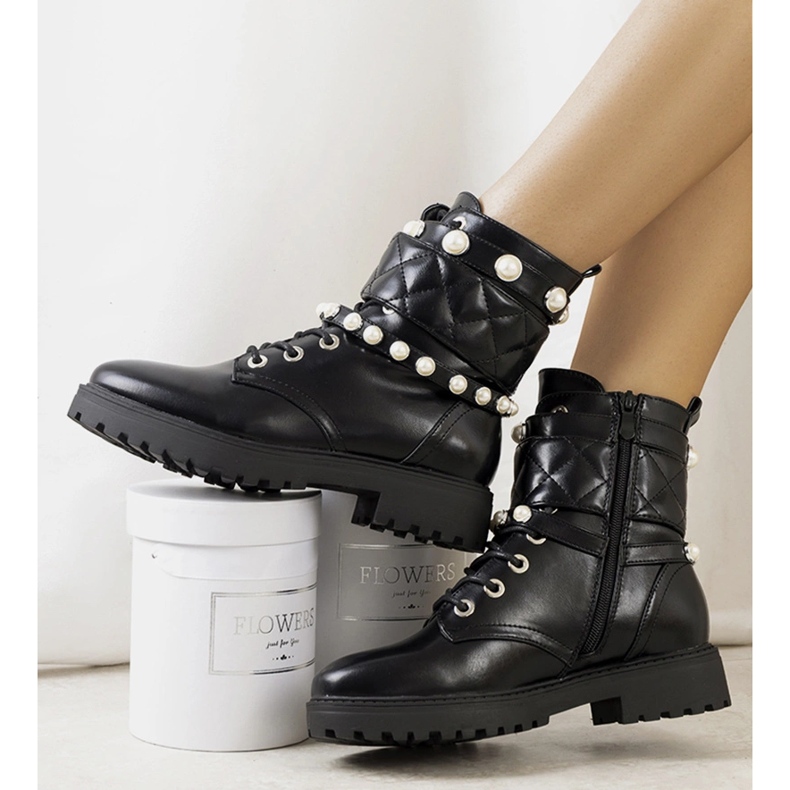 Black women's boots from Cesia 1