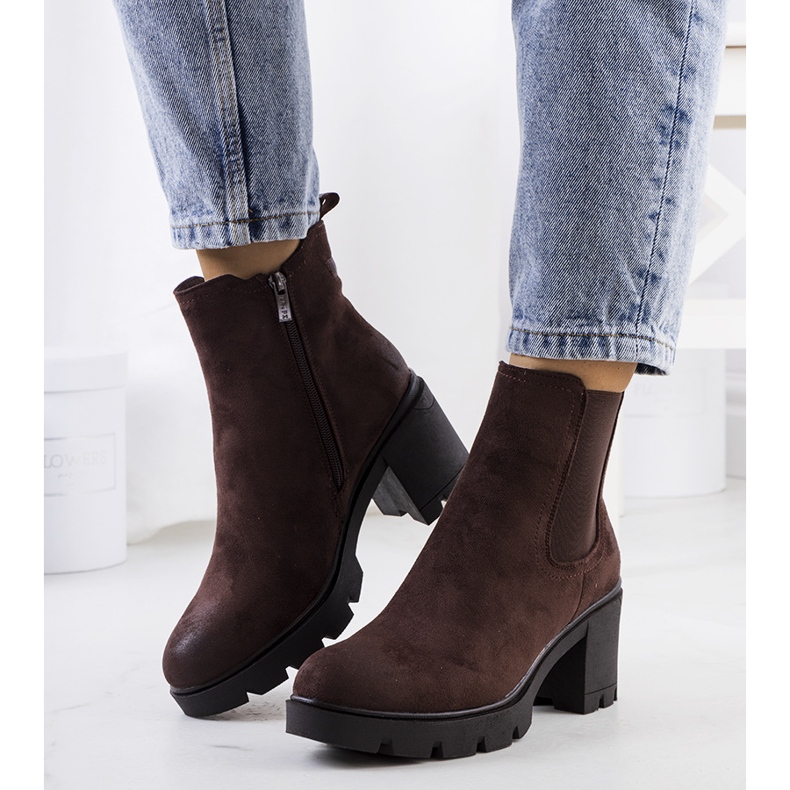 Brown suede high-heeled boots from Svelte 1