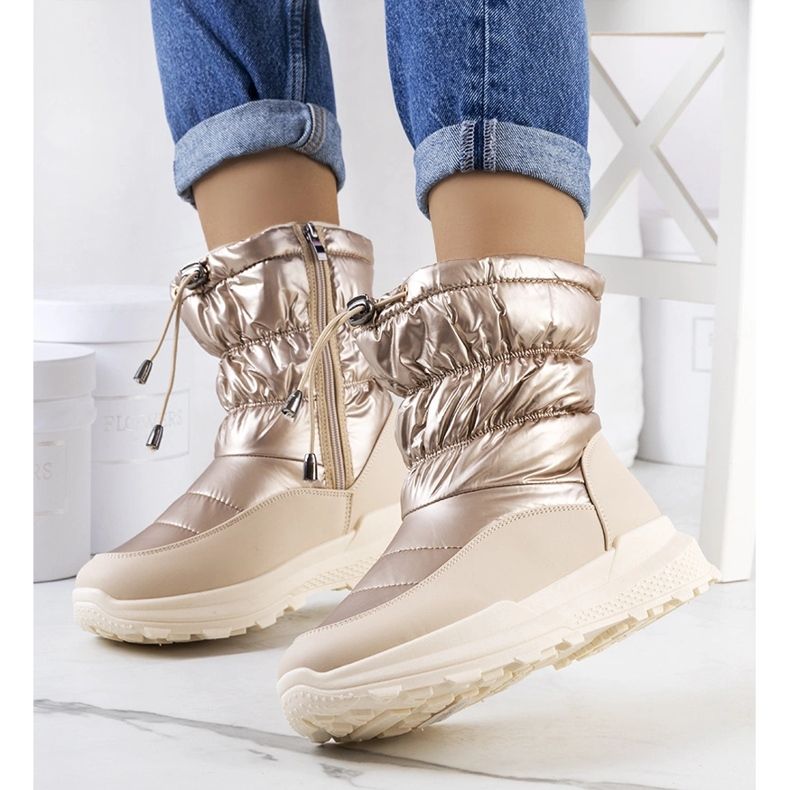 Golden snow boots with Houle cuffs beige 1
