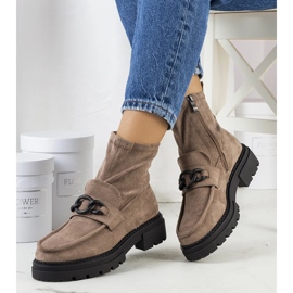 Brown boots beige 1