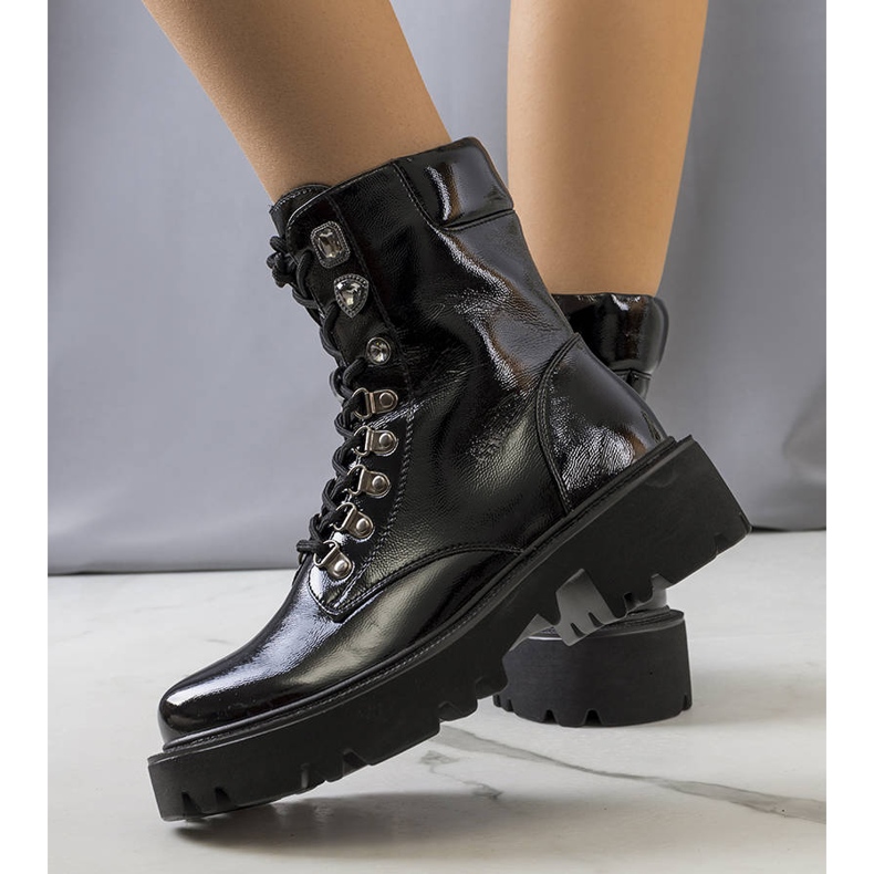 PA1 Black boots on the tractor sole of Iglesi 1