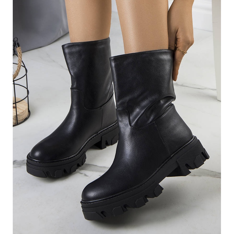 PA1 Black Nasidi insulated boots 1 PA1 Black Nasidi insulated boots 1