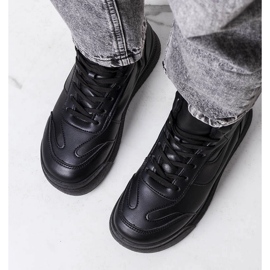 Black insulated sneakers from Korti 1