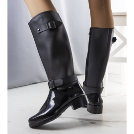 Black high boots from Lahti 1