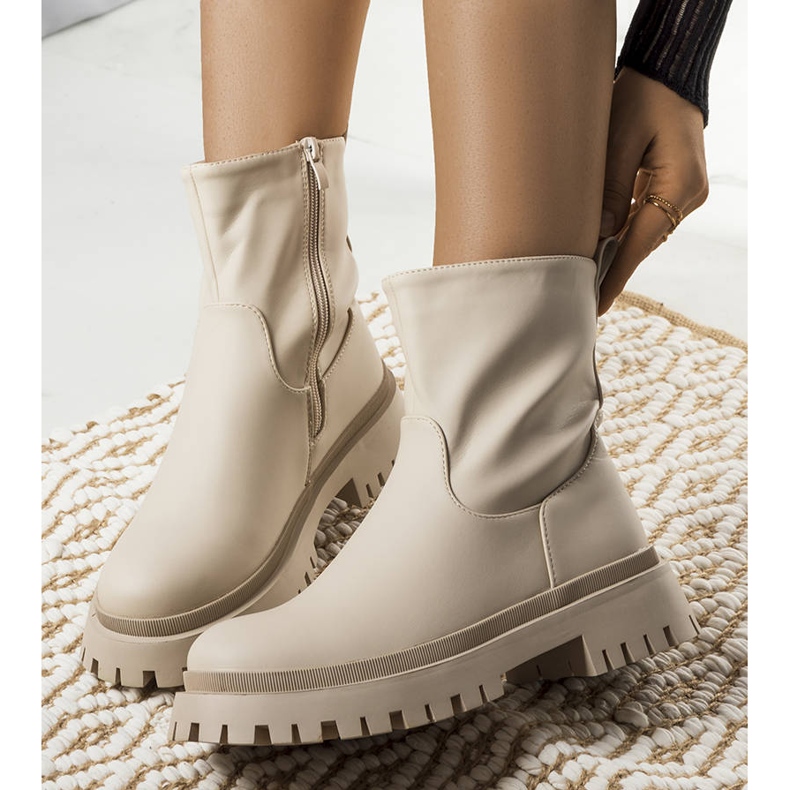 BM Basil beige insulated boots 2