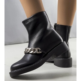 Black insulated boots from Larion 1