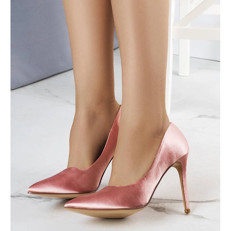 Pink pins with a satin finish from Lochlan 1