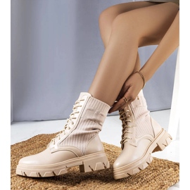 Beige hiking boots from Kori 1