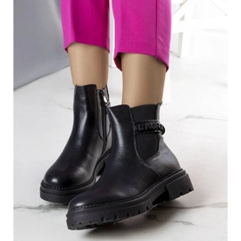 Black insulated boots from Sanso 1 Black insulated boots from Sanso 1