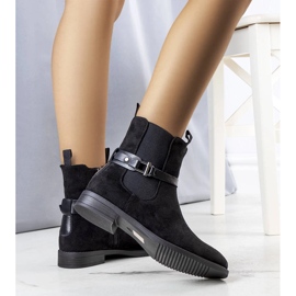 Black insulated classic boots from Odila 1