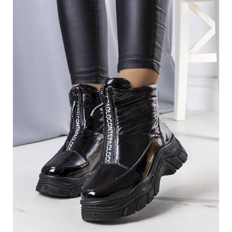 BM Black lacquered snow boots from Leonel 1