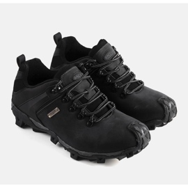 Black insulated boots from Bamroks 1