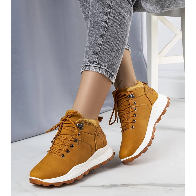 Women's brown insulated boots from Adleri 1