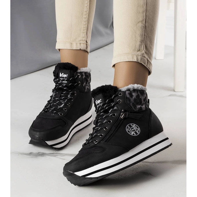 Black insulated boots LCJ-22-31-1448L Lee Cooper 1