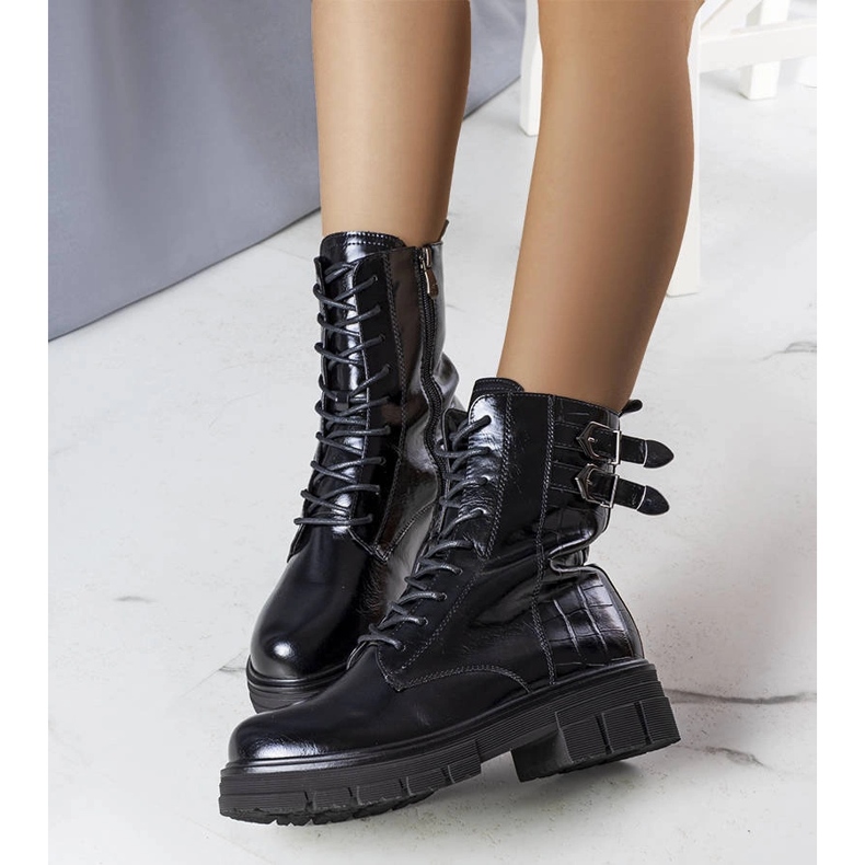 Black lacquered insulated boots from Dielle 1