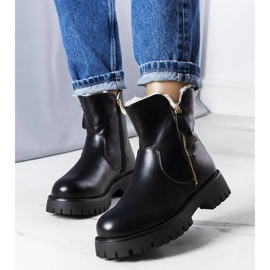 Black insulated boots with fur from Teris 1