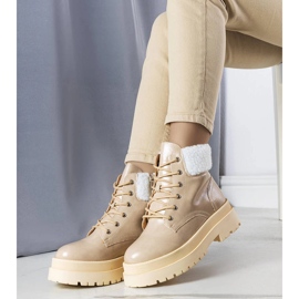 Beige insulated boots with sheepskin from Bryas 1 Beige insulated boots with sheepskin from Bryas 1