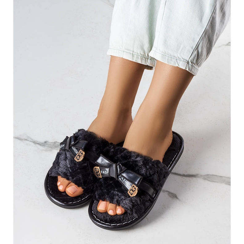 Black slippers with a bow from Peter 1