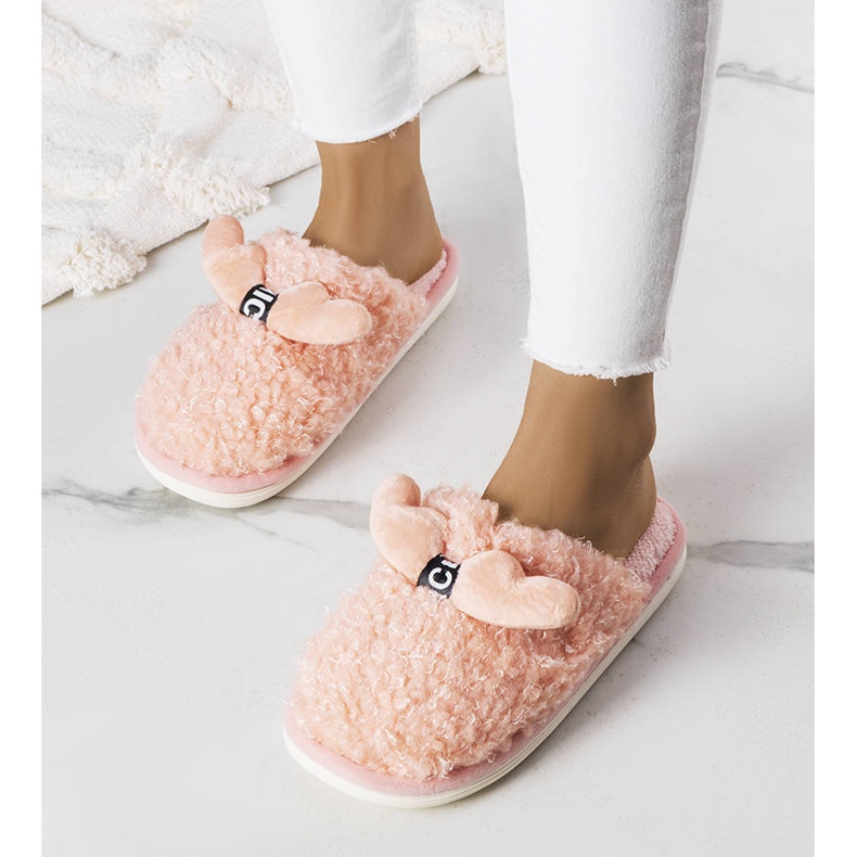 Pink slippers with fur from Rosny 1