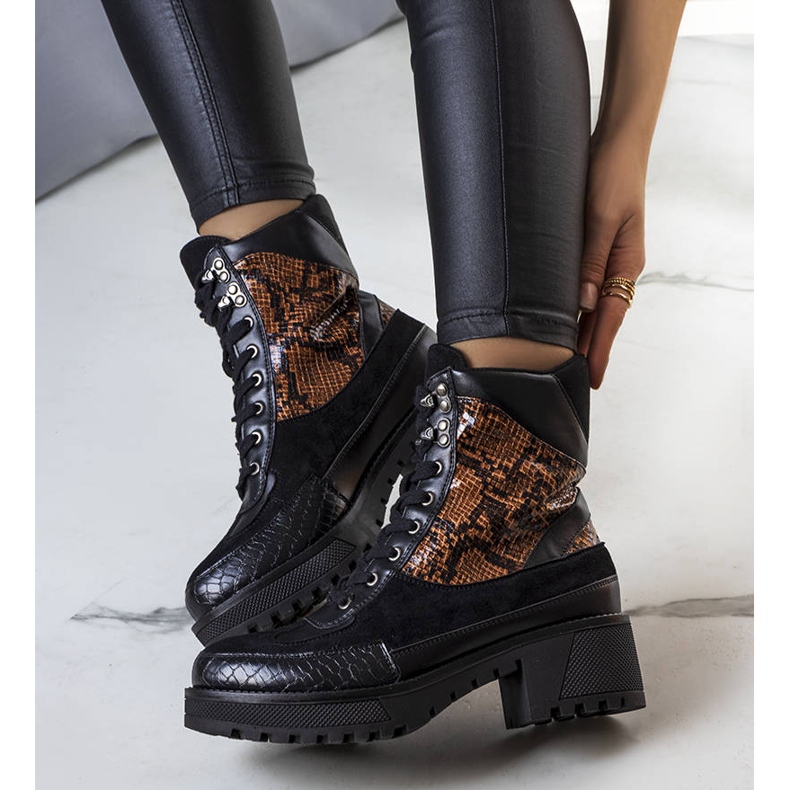 Black insulated boots decorated with Fox inserts 1