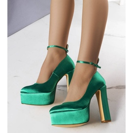 Green high heel pumps from Lila 1