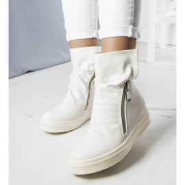 PA1 White wedge boots from Monique 1