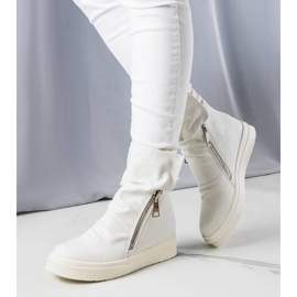 PA1 White wedge boots from Monique 2