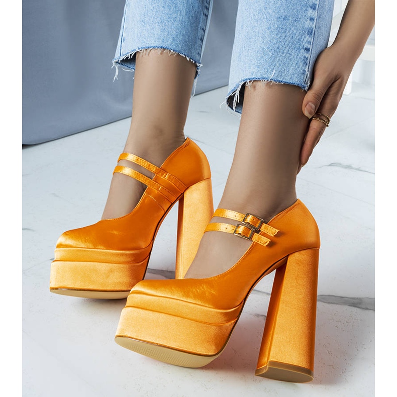 Orange high heel pumps from Lynn 1