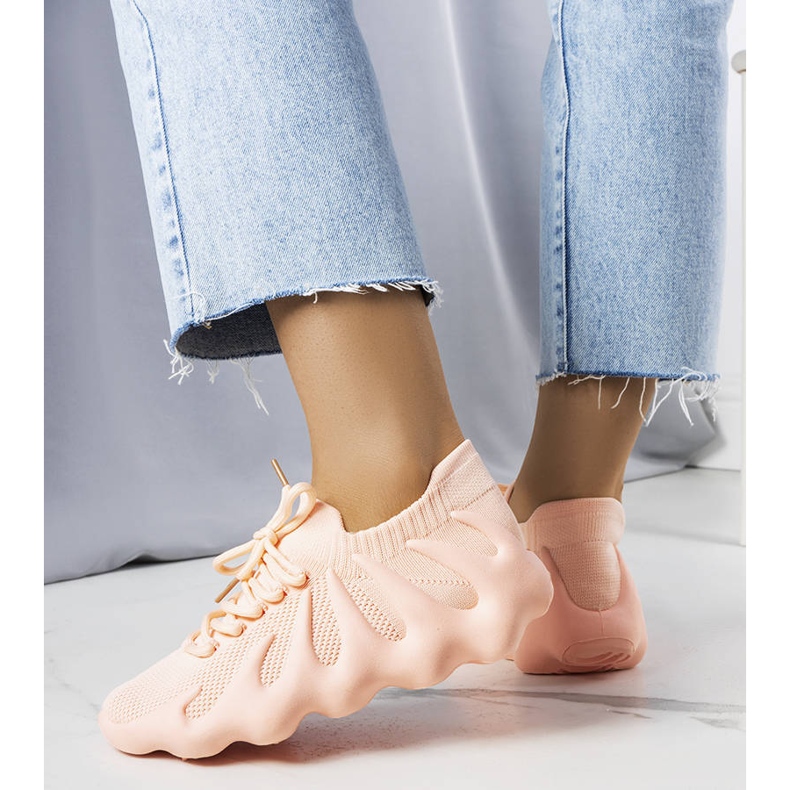 Pink airy sneakers from Muriel 1