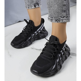 Black sneakers on a fashionable Beth sole 1
