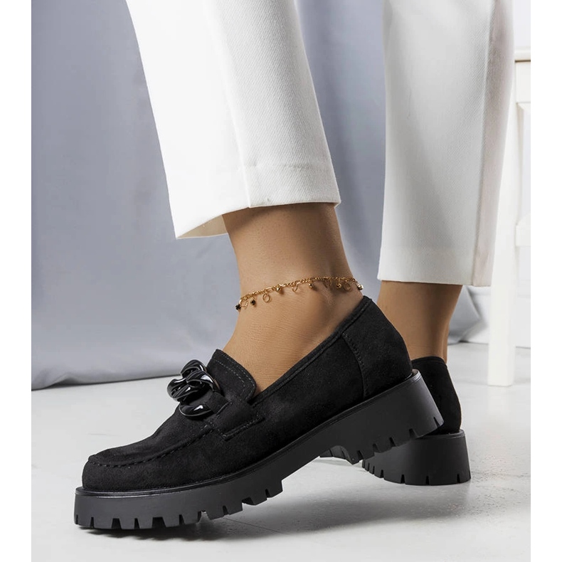 Black lords adorned with an Arpin chain 1